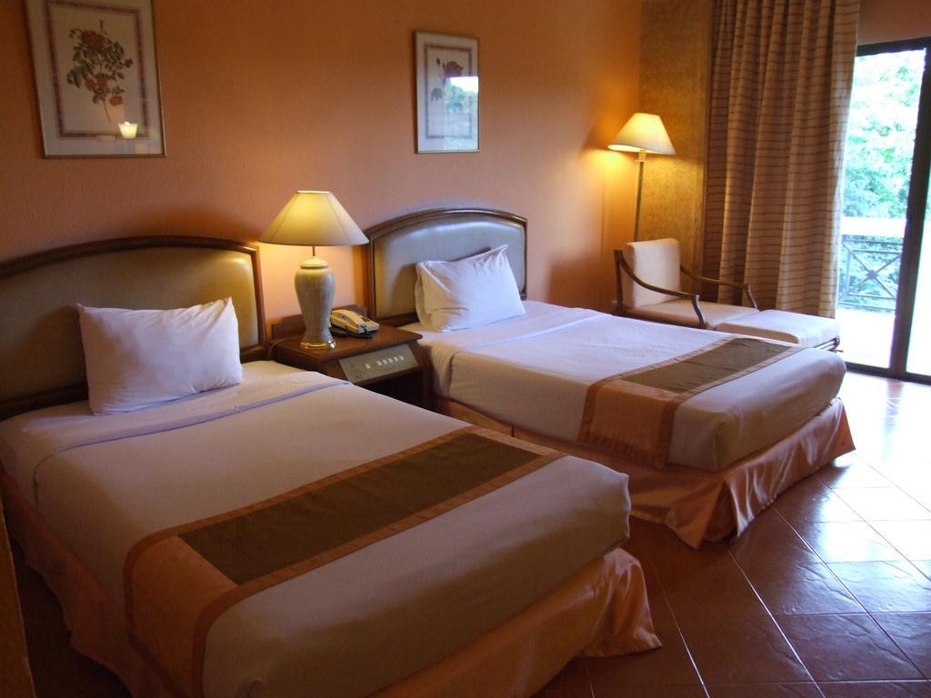 Pavilion Rim Kwai Resort Kanchanaburi Ngoại thất bức ảnh